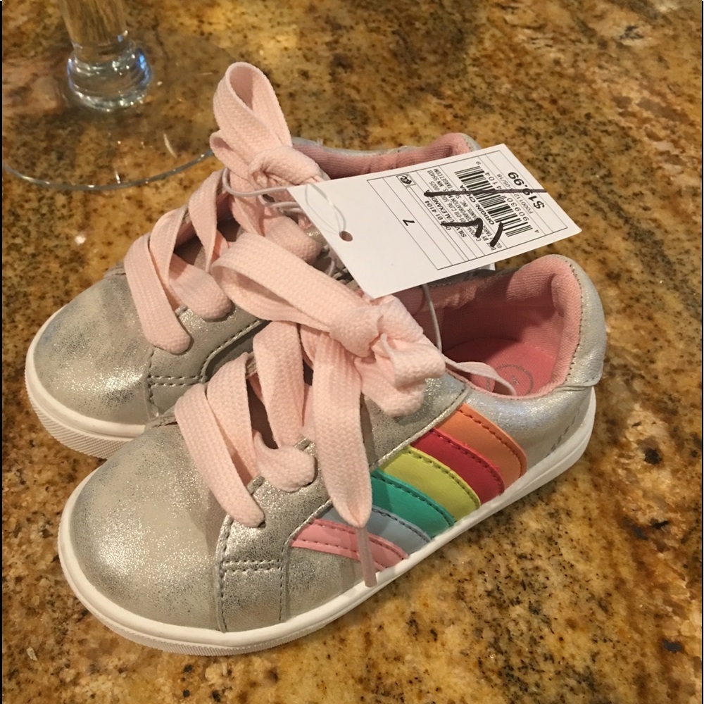 New toddlers rainbow shoes